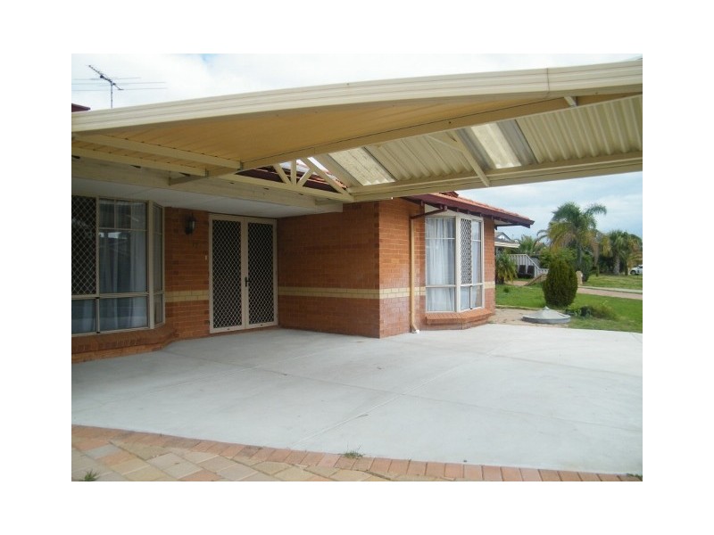 17a Moreton Crescent, Warnbro WA 6169