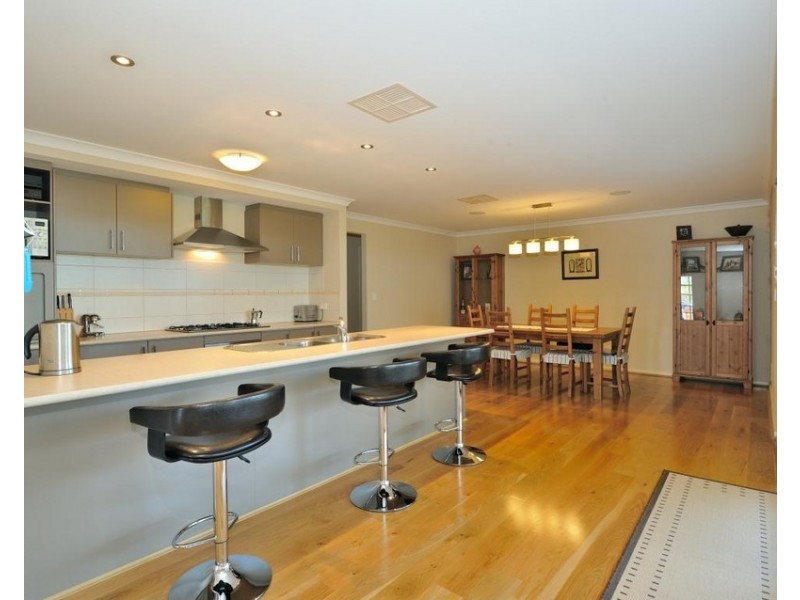 8 Oxenholme Way, Waikiki WA 6169