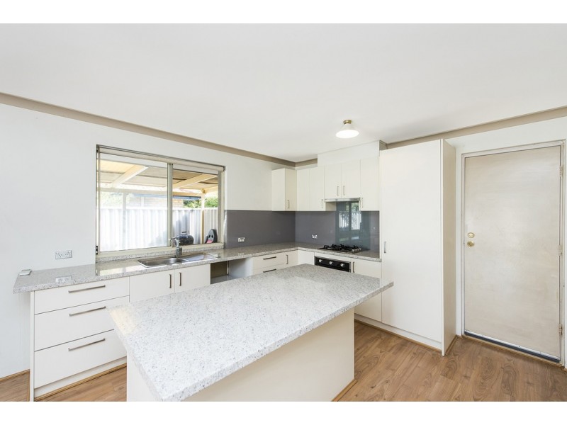 21 Menora Loop, Warnbro WA 6169