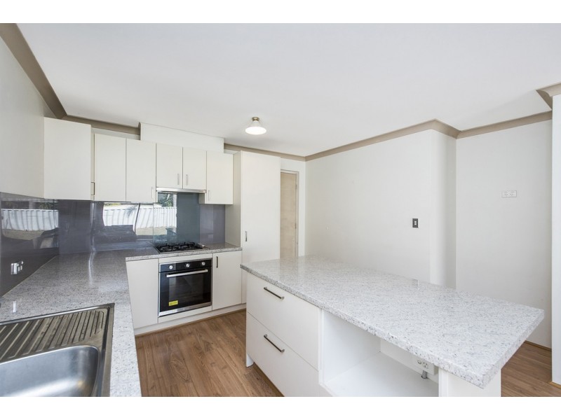 21 Menora Loop, Warnbro WA 6169