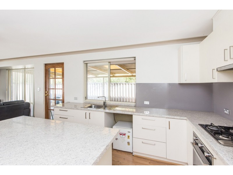 21 Menora Loop, Warnbro WA 6169
