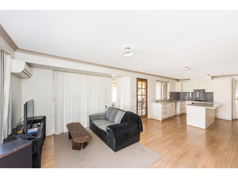 21 Menora Loop, Warnbro WA 6169