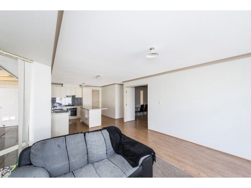 21 Menora Loop, Warnbro WA 6169