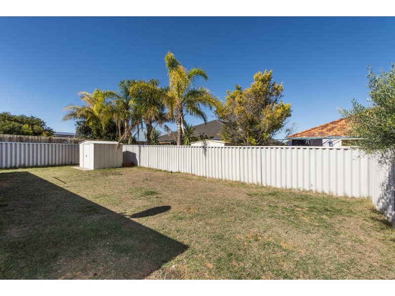 21 Menora Loop, Warnbro WA 6169