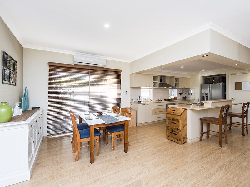 3 Mosedale Loop, Waikiki WA 6169
