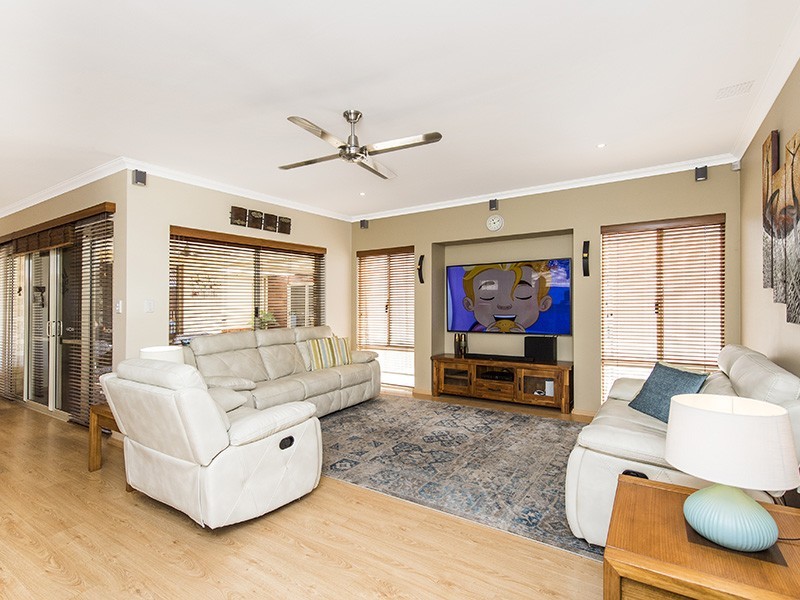 3 Mosedale Loop, Waikiki WA 6169
