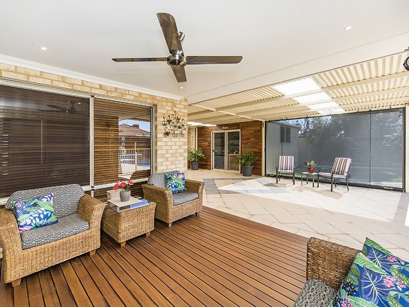 3 Mosedale Loop, Waikiki WA 6169