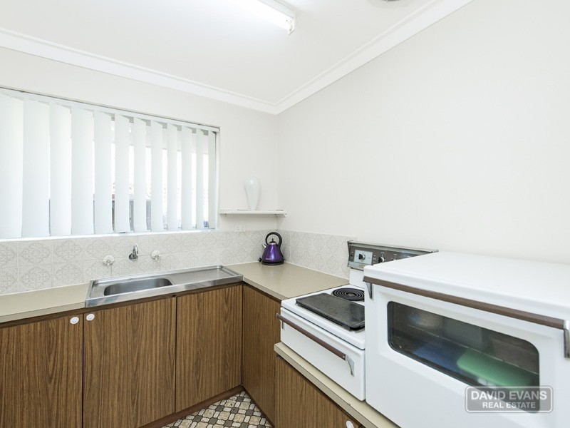 9/10 Hefron Street, Rockingham WA 6168