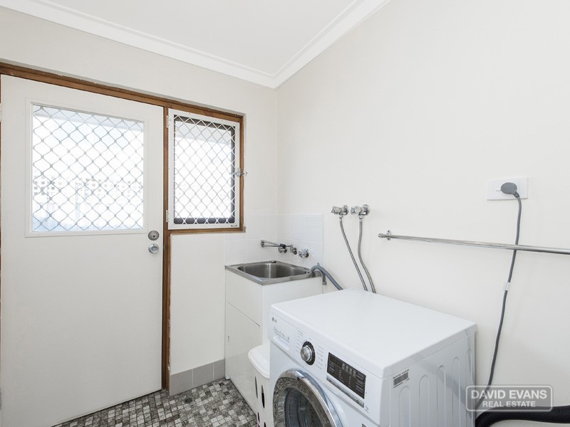 9/10 Hefron Street, Rockingham WA 6168