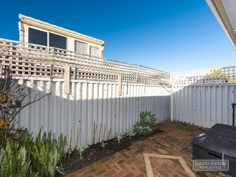 9/10 Hefron Street, Rockingham WA 6168