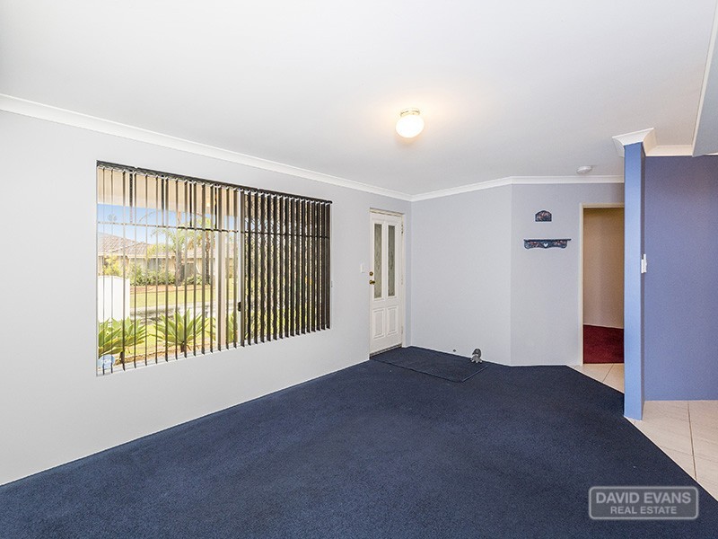 8 Pallarup Grove, Waikiki WA 6169
