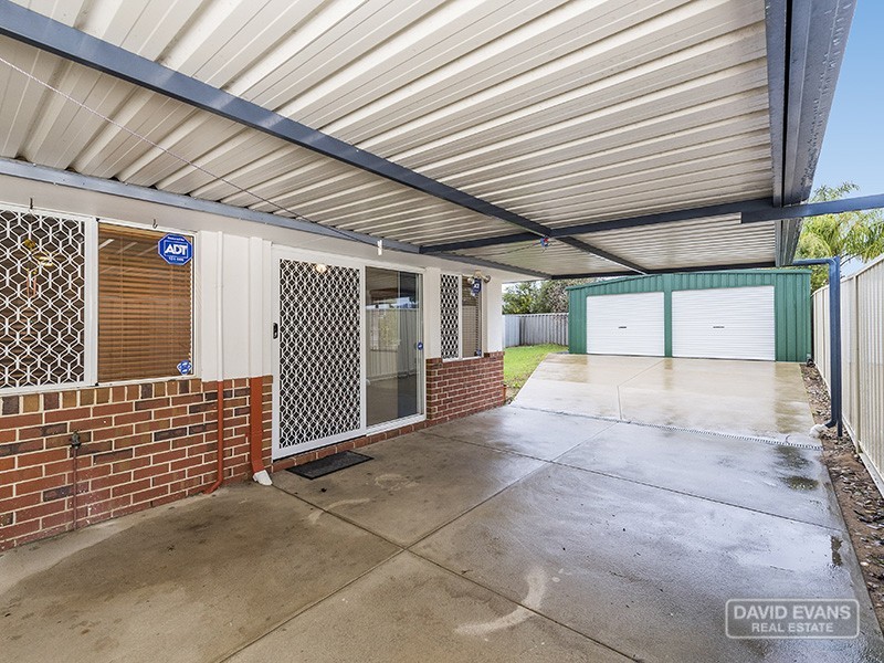 8 Pallarup Grove, Waikiki WA 6169