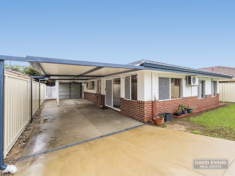 8 Pallarup Grove, Waikiki WA 6169