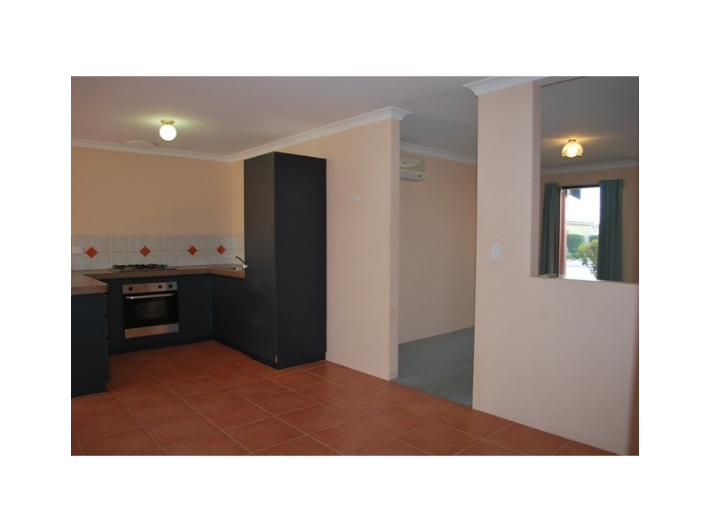 9/23 Royal Palm  Drive, Warnbro WA 6169