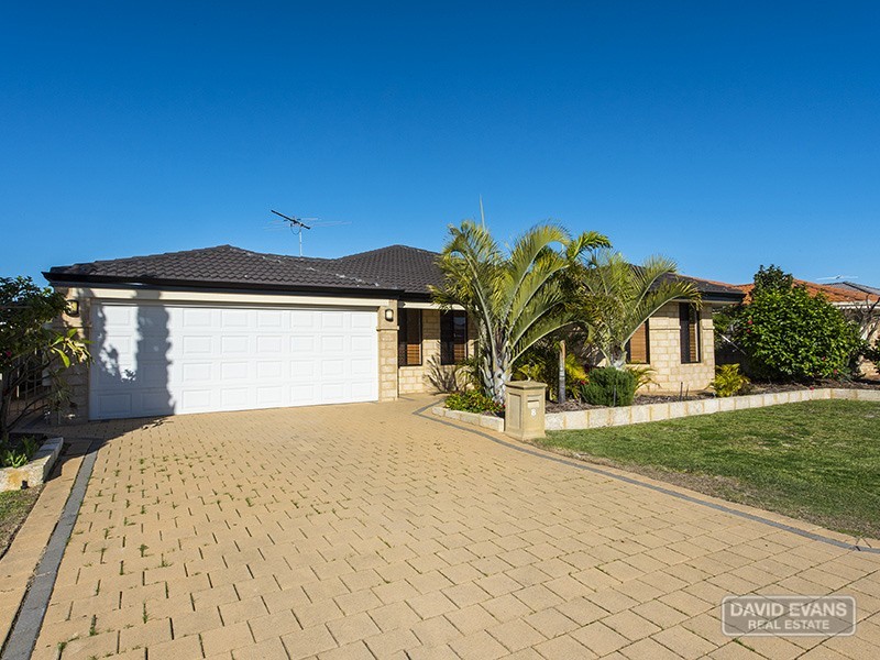 8 BOYLE AVENUE, Rockingham WA 6168