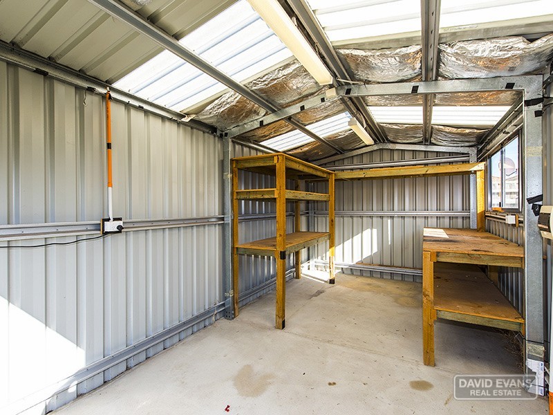 8 BOYLE AVENUE, Rockingham WA 6168