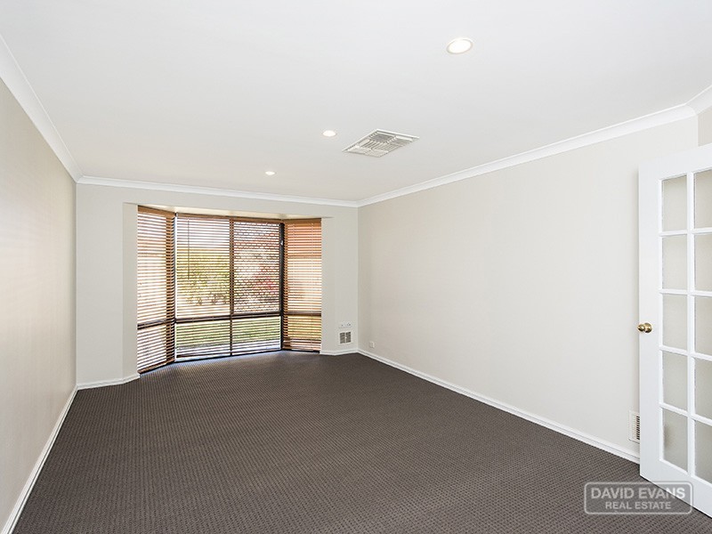 8 BOYLE AVENUE, Rockingham WA 6168