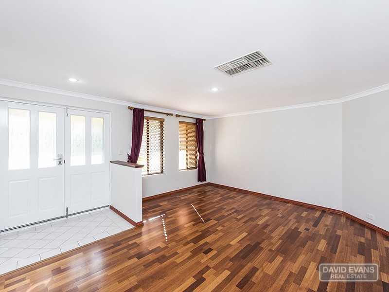 8 BOYLE AVENUE, Rockingham WA 6168