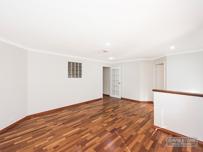 8 BOYLE AVENUE, Rockingham WA 6168