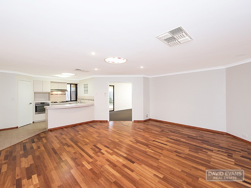 8 BOYLE AVENUE, Rockingham WA 6168