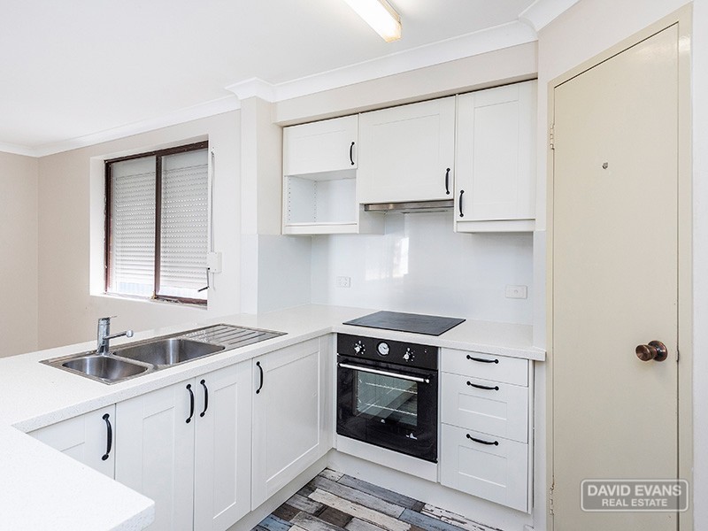 113 Malibu Road, Safety Bay WA 6169