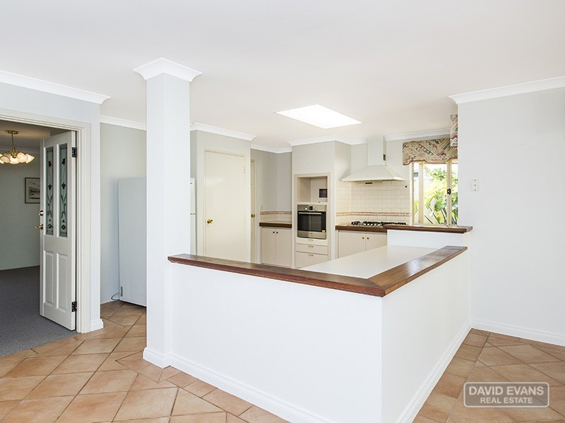 6 Violet Grove, Warnbro WA 6169