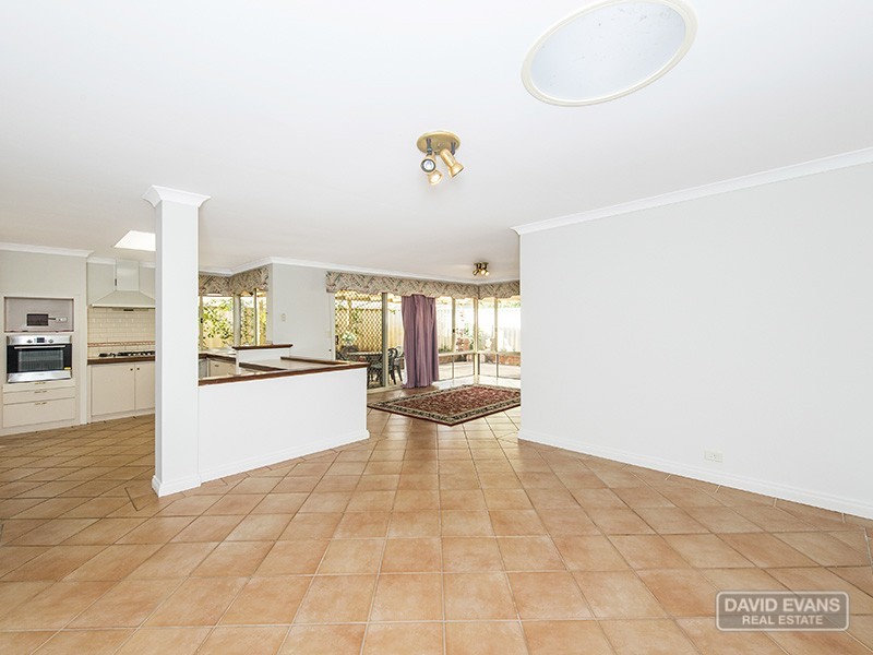 6 Violet Grove, Warnbro WA 6169