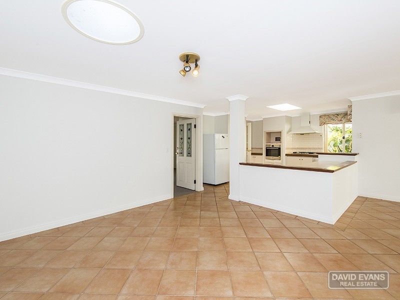 6 Violet Grove, Warnbro WA 6169