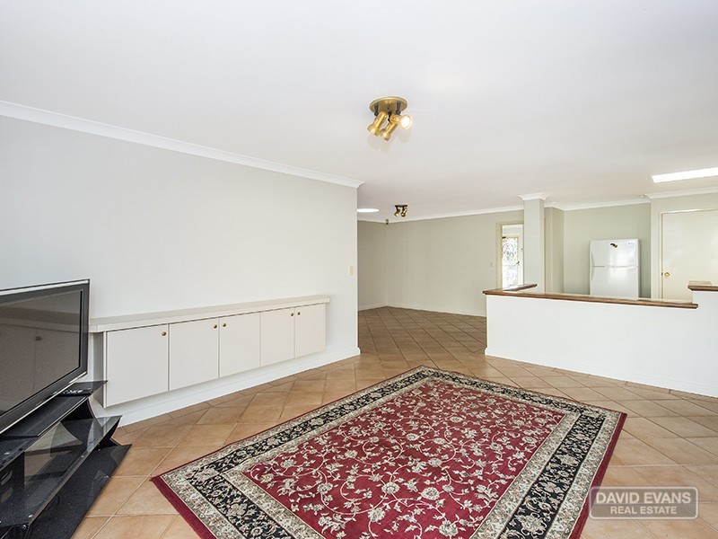 6 Violet Grove, Warnbro WA 6169