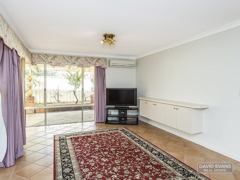 6 Violet Grove, Warnbro WA 6169