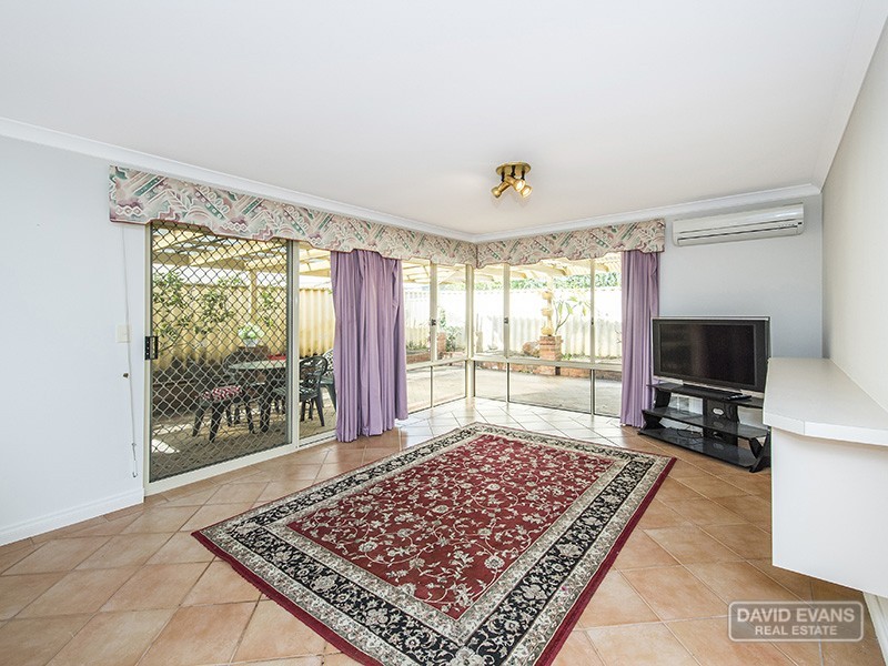6 Violet Grove, Warnbro WA 6169