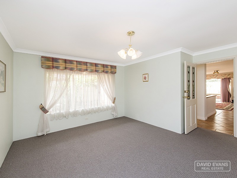 6 Violet Grove, Warnbro WA 6169