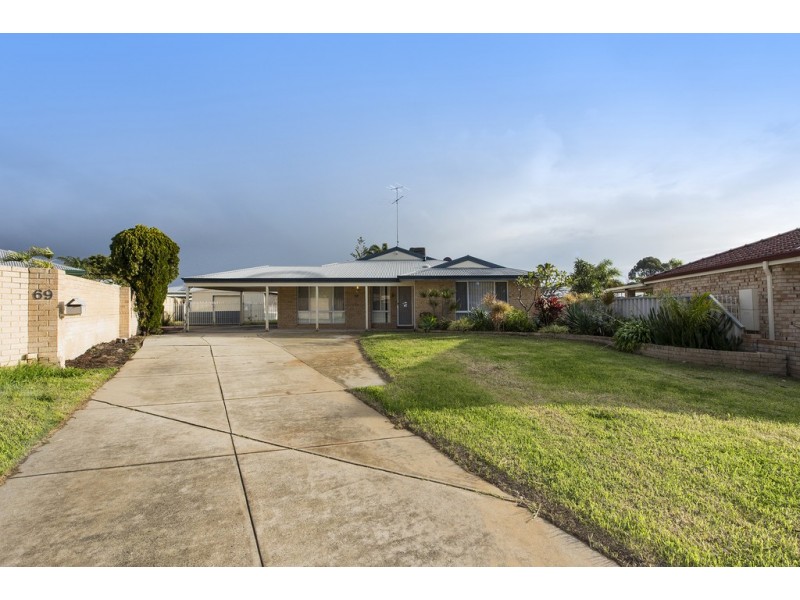 69 Sunningdale Chase, Meadow Springs WA 6210