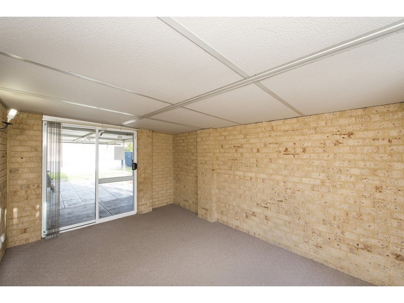 69 Sunningdale Chase, Meadow Springs WA 6210