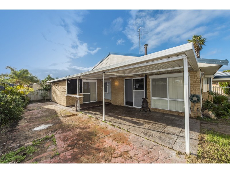 69 Sunningdale Chase, Meadow Springs WA 6210