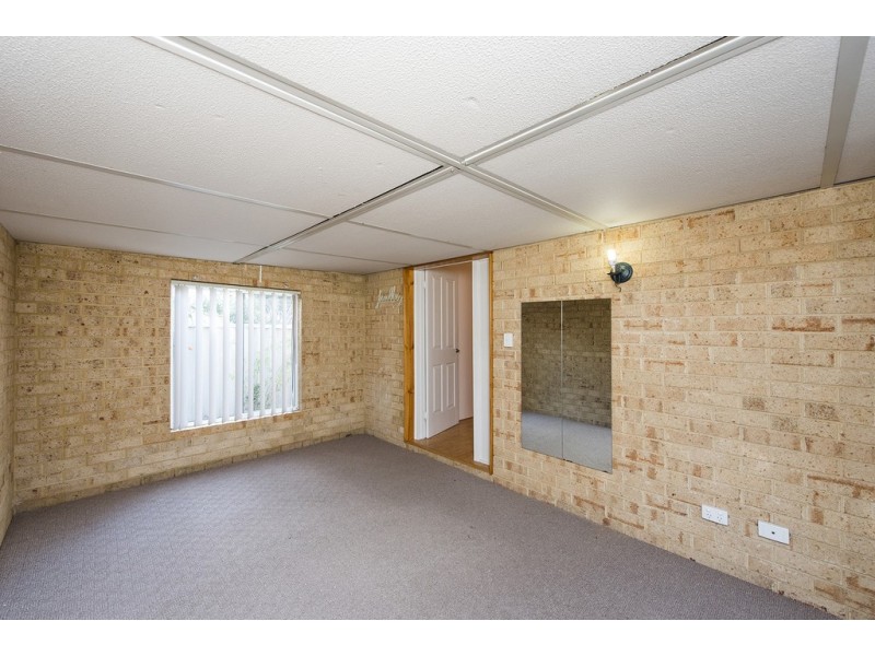 69 Sunningdale Chase, Meadow Springs WA 6210