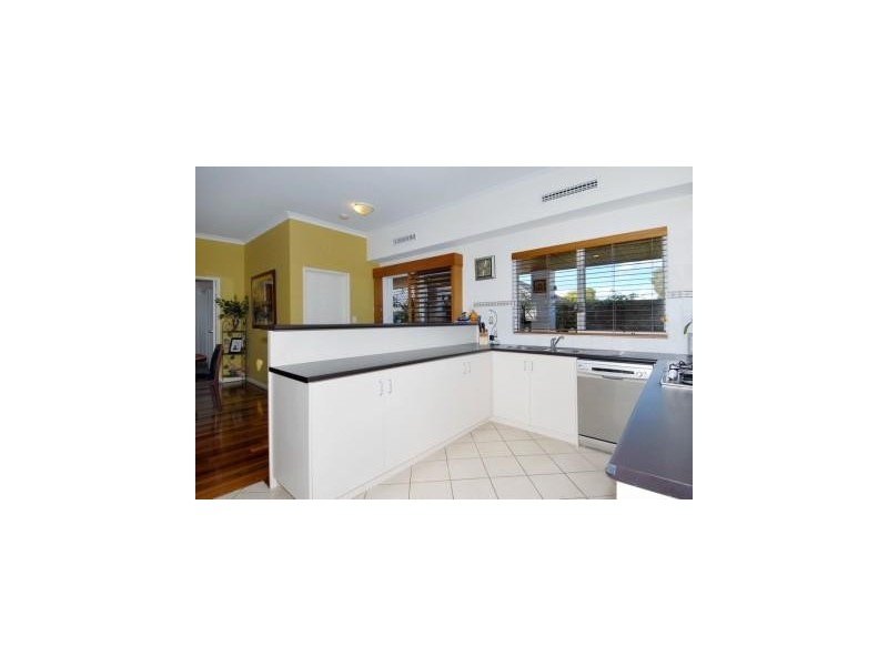 2B Hymus Street, Rockingham WA 6168