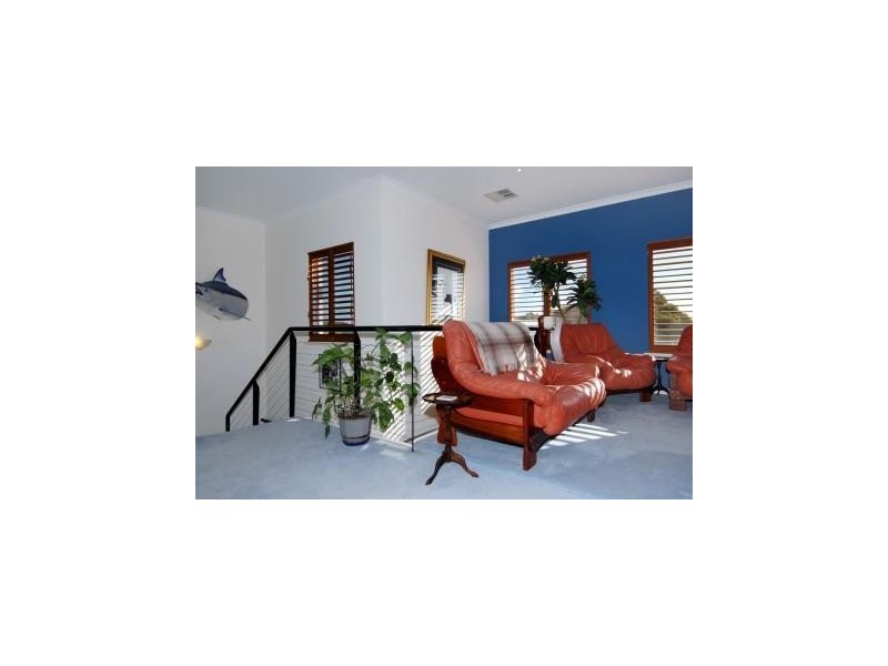 2B Hymus Street, Rockingham WA 6168