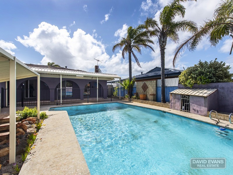 51 Kingsbridge Road, Warnbro WA 6169