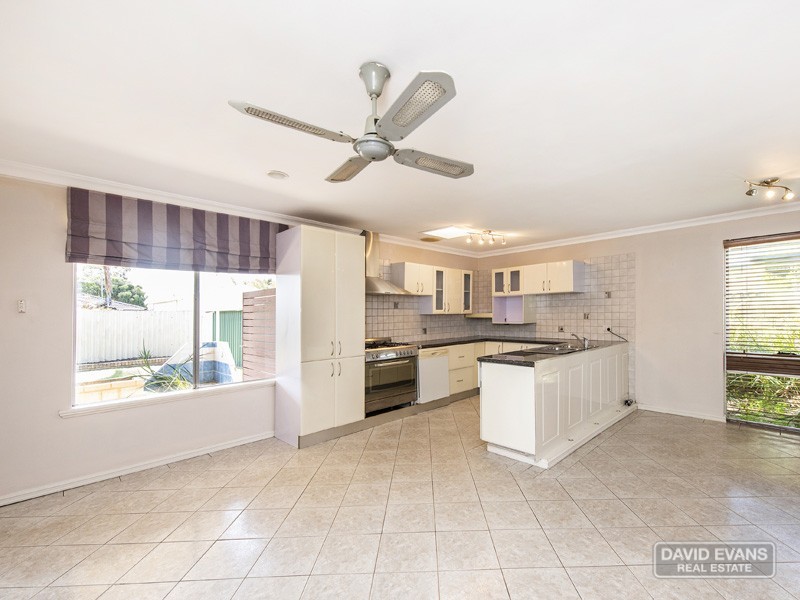 51 Kingsbridge Road, Warnbro WA 6169