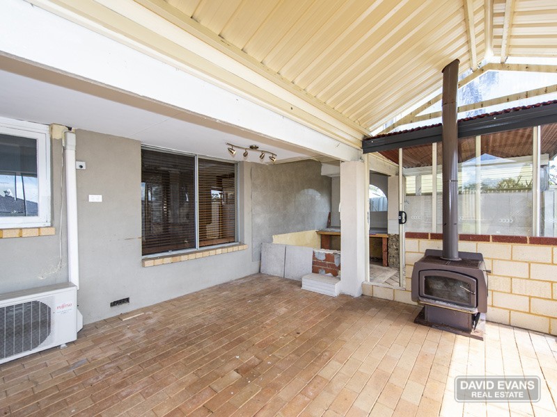 51 Kingsbridge Road, Warnbro WA 6169