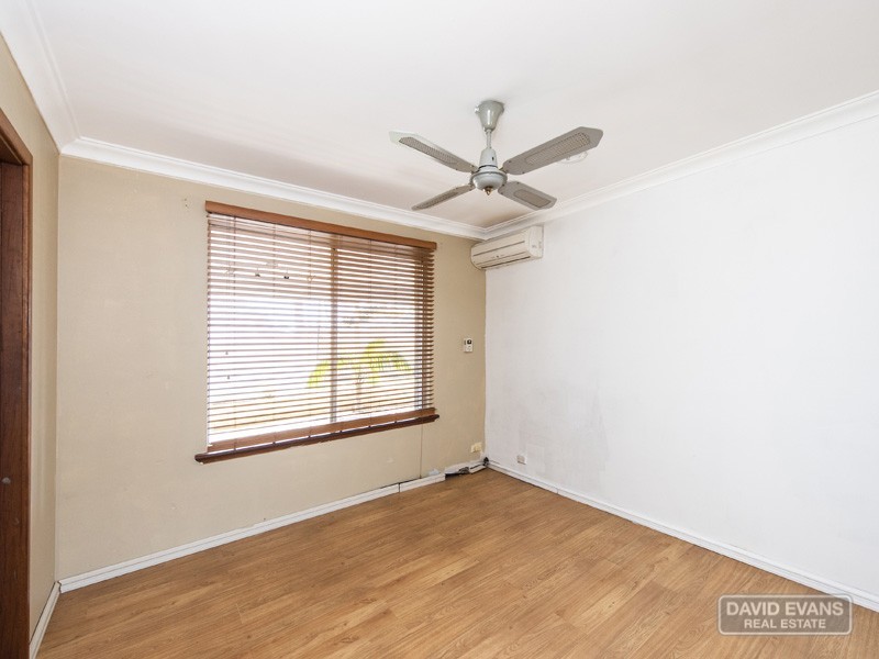 51 Kingsbridge Road, Warnbro WA 6169