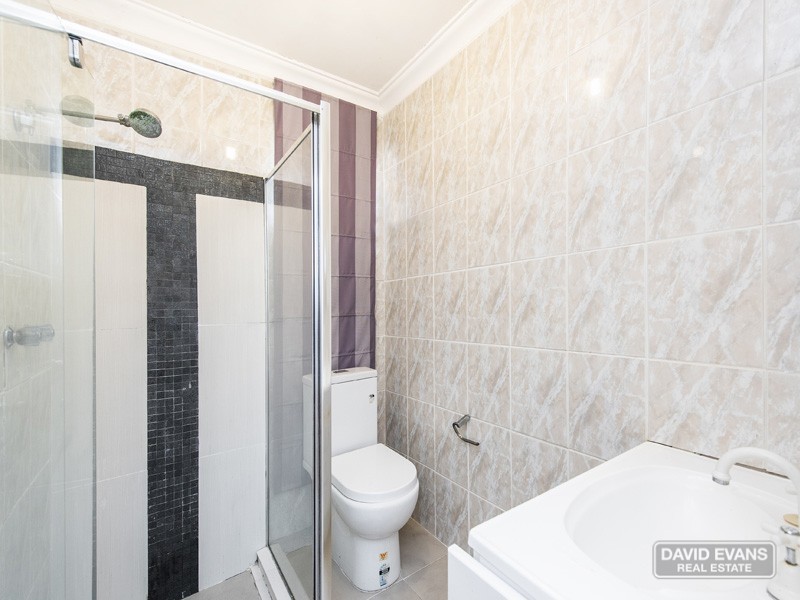 51 Kingsbridge Road, Warnbro WA 6169