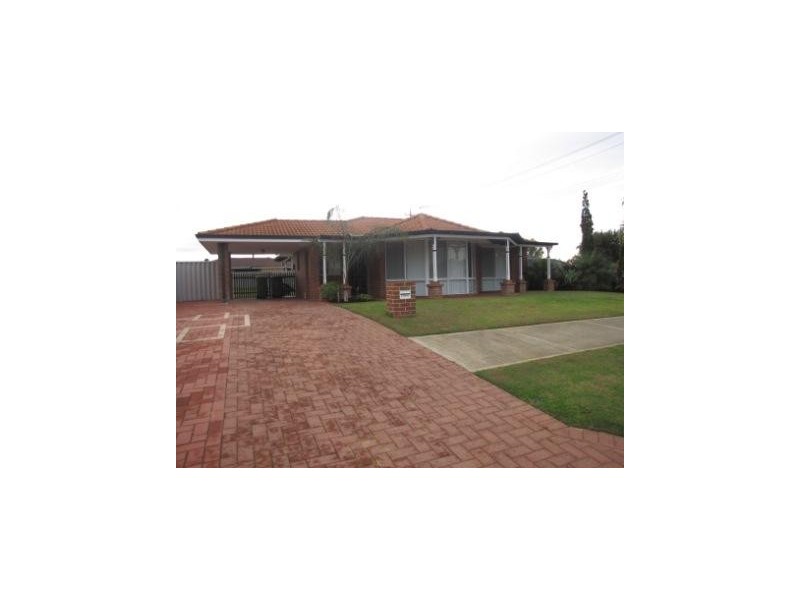 33 Raeside Crescent, Cooloongup WA 6168