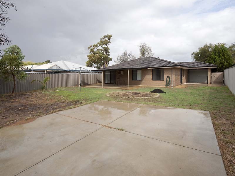 120 Dalrymple Drive, Leda WA 6170