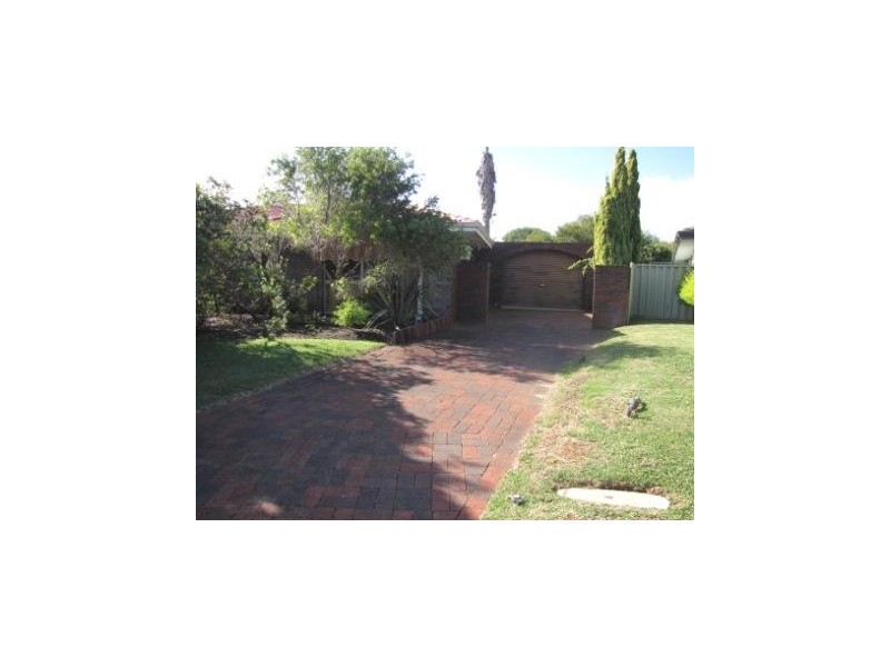 3 Truscan Close, Cooloongup WA 6168