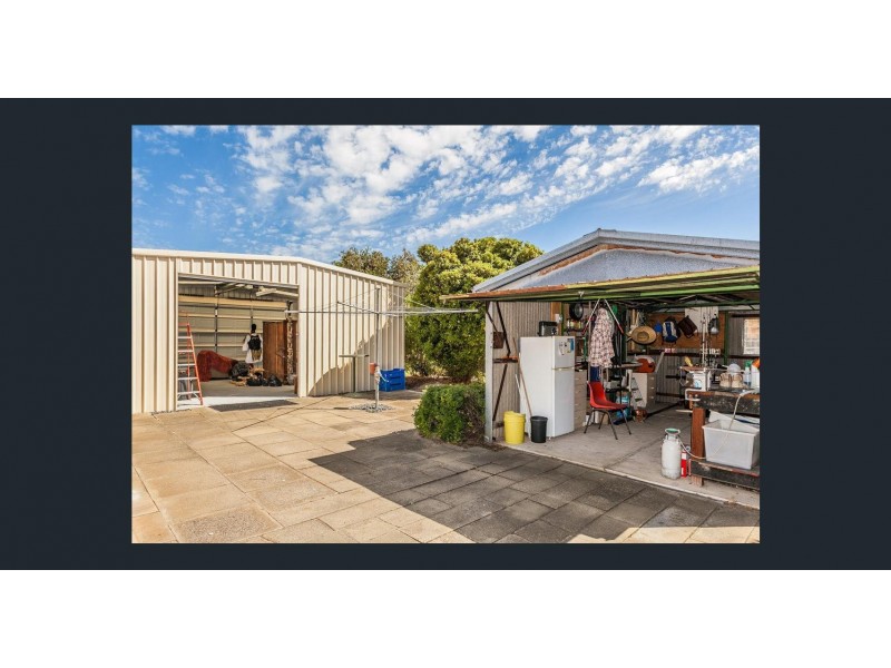 1 Hawkins Street, Rockingham WA 6168