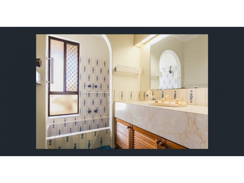 1 Hawkins Street, Rockingham WA 6168