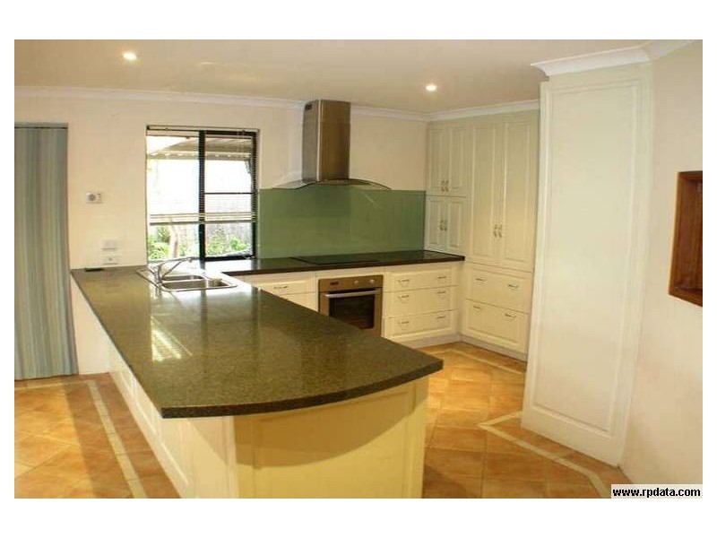 9 Rothesay Court, Cooloongup WA 6168