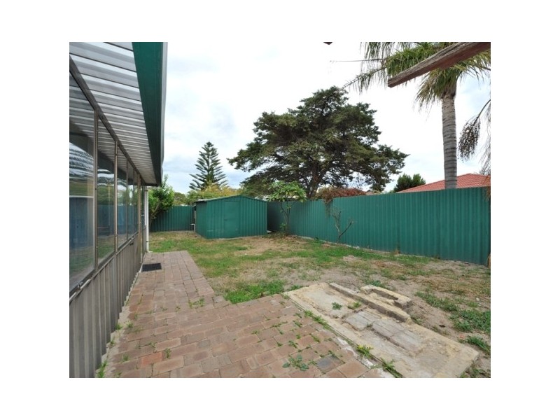 15 willmott Drive, Cooloongup WA 6168